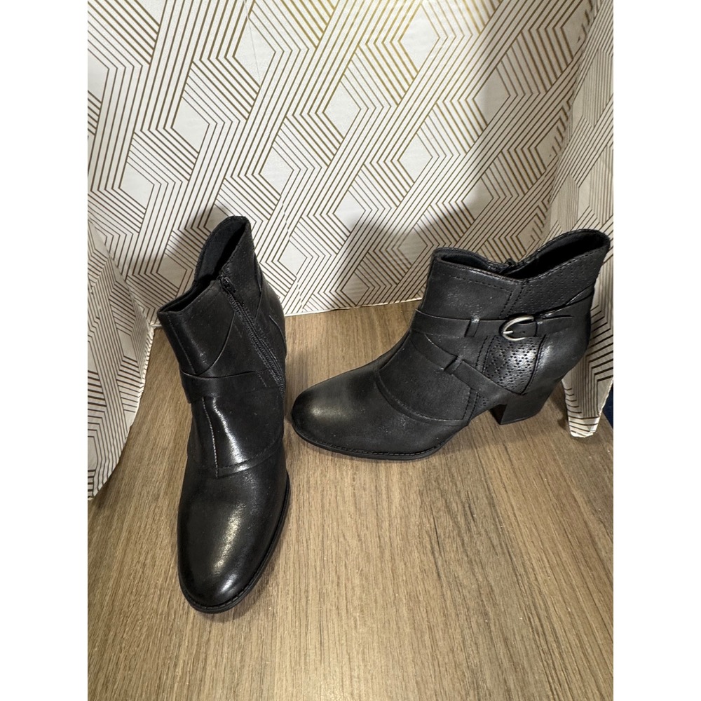 Baretraps Luana boots faux Leather‎ Buckle Strap Heel Ankle boot Women size 9